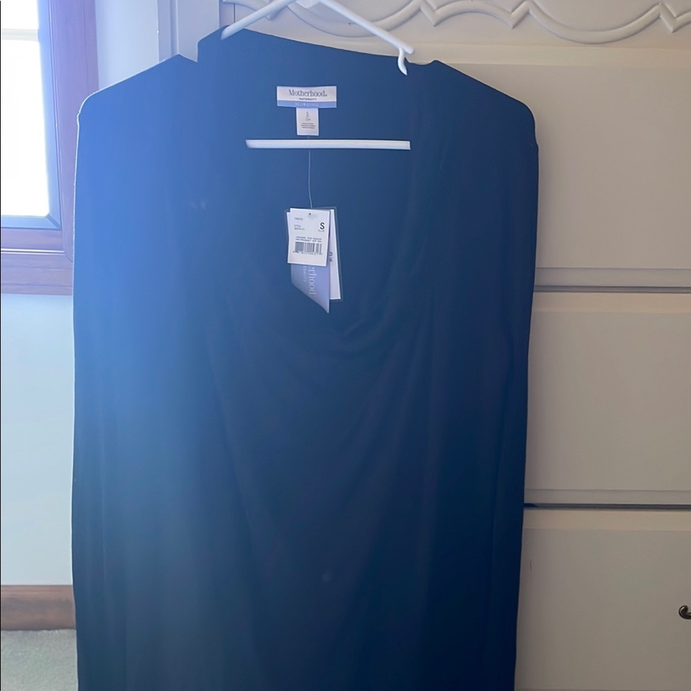 NWT Motherhood Maternity Magnetic Top - Black
